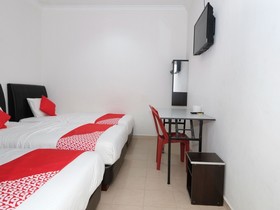Hotel De Light Villa by OYO Rooms