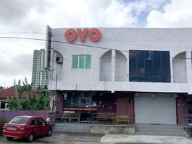 Naiim Hotel by OYO Rooms