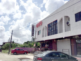 Naiim Hotel by OYO Rooms