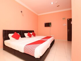 Sa Villa Holiday Inn by OYO Rooms