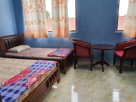 Spot On 89920 Muwaffaq Inn