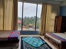 Spot On 89920 Muwaffaq Inn