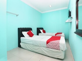 Sri Seroja Inn Budget Hotel by OYO Rooms