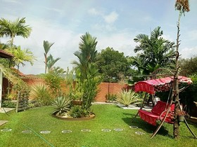 Teshar Gardens