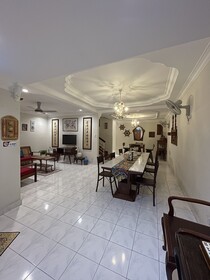 Baba & Charlie Homestay