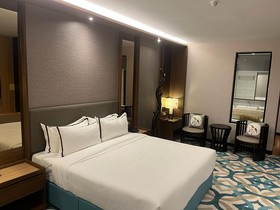 Christee Suites Hotel