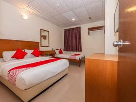 Hotel Bamboo By OYO Rooms