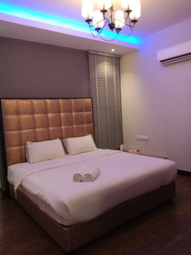 Lemon 8 Hotel Apartment
