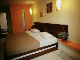 Newbridge Hotel