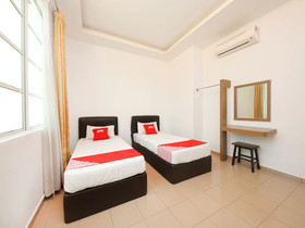 Nexus Hotel by OYO Rooms
