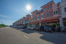 OYO 582 Hotel Walk Inn