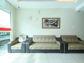 Riaz Hotel by OYO Rooms