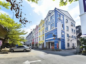 Spot On 90477 Hotel Kl2fighter