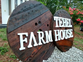Tehel Farmhouse