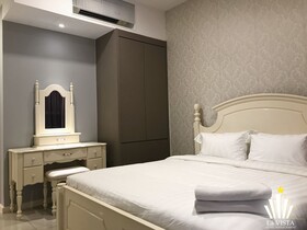 The Shore Hotel & Residences by La Vista