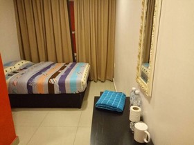 Night Queen Hotel by OYO Rooms