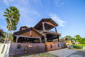 Bahau Woodz Villa