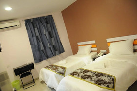 OYO 992 Red Orange Hotel Sdn Bhd Kuala Pilah