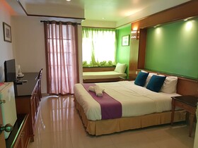 Crystal Private Water Chalet