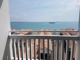 Crystal Private Water Chalet