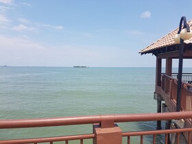 Crystal Private Water Chalet