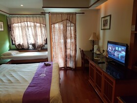 Crystal Private Water Chalet