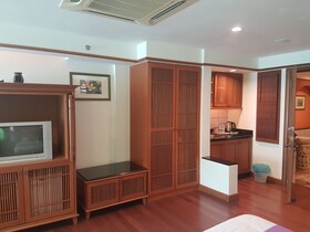 Crystal Private Water Chalet