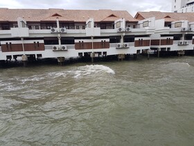 Crystal Private Water Chalet