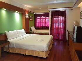 Crystal Private Water Chalet