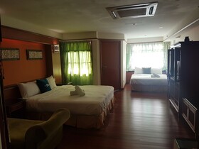 Crystal Private Water Chalet