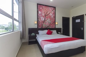 D&F Boutique Hotel Senawang By OYO Rooms