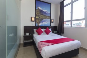D&F Boutique Hotel Senawang By OYO Rooms