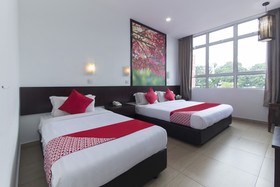 D&F Boutique Hotel Senawang By OYO Rooms