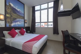 D&F Boutique Hotel Senawang By OYO Rooms