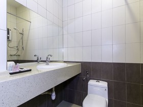 Fame Hotel by OYO Rooms