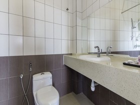 Fame Hotel by OYO Rooms