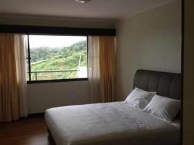 Lynn Holiday Home