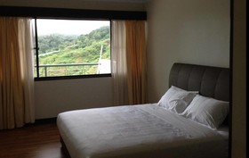 Lynn Holiday Home