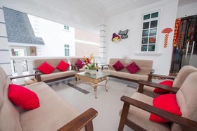 Smurf Inn Homestay