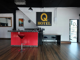 Q Hotel by OYO Rooms