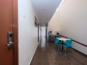 Q Hotel by OYO Rooms