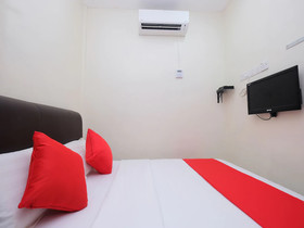 Q Hotel by OYO Rooms