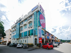 Sun Triang Hotel by OYO Rooms