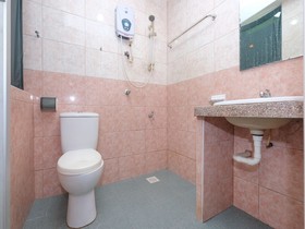 Sun Triang Hotel by OYO Rooms