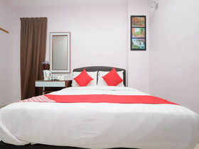 Sun Triang Hotel by OYO Rooms