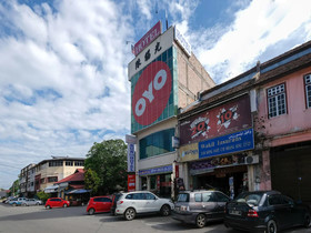 Sun Triang Hotel by OYO Rooms