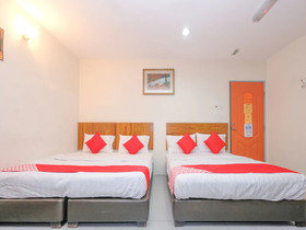 Sun Triang Hotel by OYO Rooms
