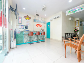 Sun Triang Hotel by OYO Rooms