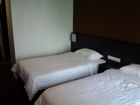 Lone Pine Resort