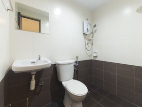 L Ferringhi Hotel